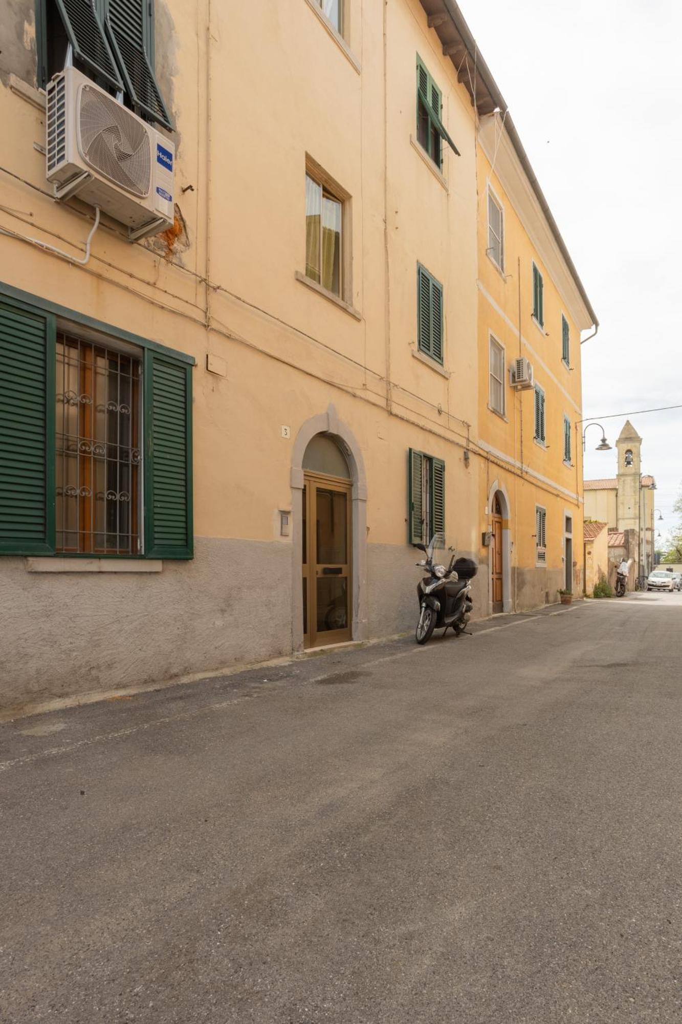 L'Originario Salviano Family Apartment Livorno Dış mekan fotoğraf