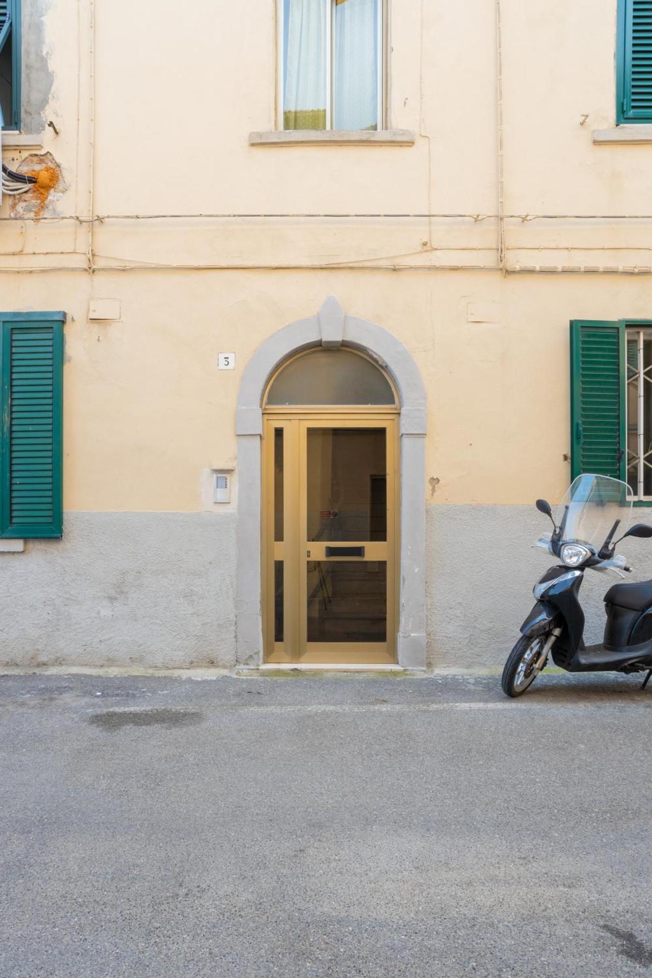 L'Originario Salviano Family Apartment Livorno Dış mekan fotoğraf